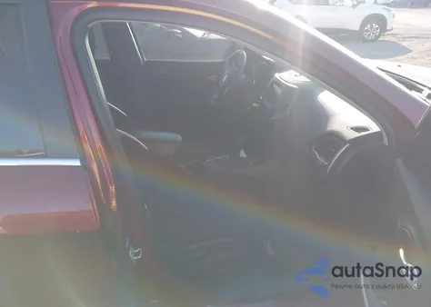 2019 Jeep Cherokee Latitude Fwd z USA, uszkodzony, nr VIN 1C4PJLCB2KD148270